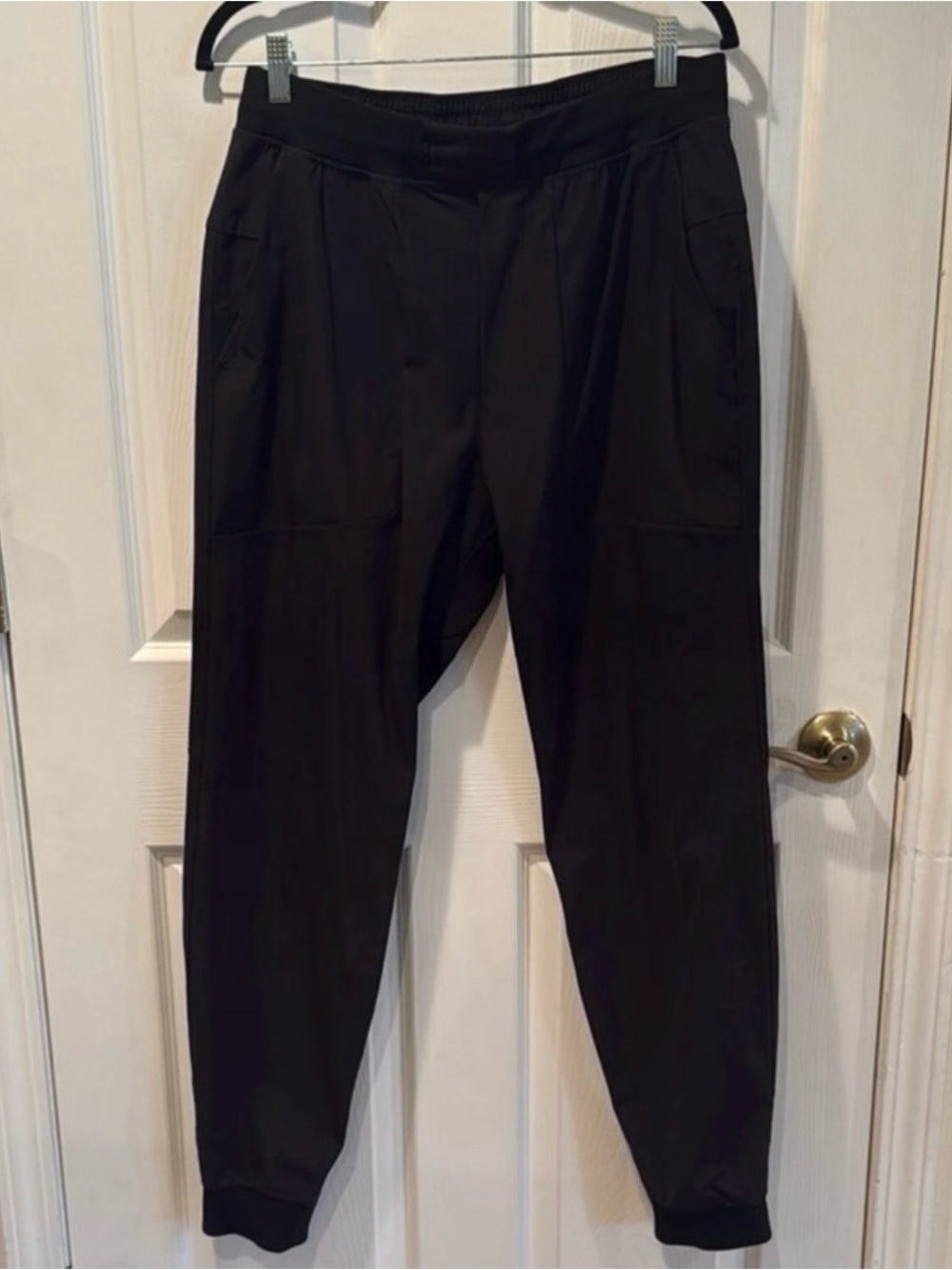 lululemon athletica Men's ABC Jogger in Black with 30" Inseam